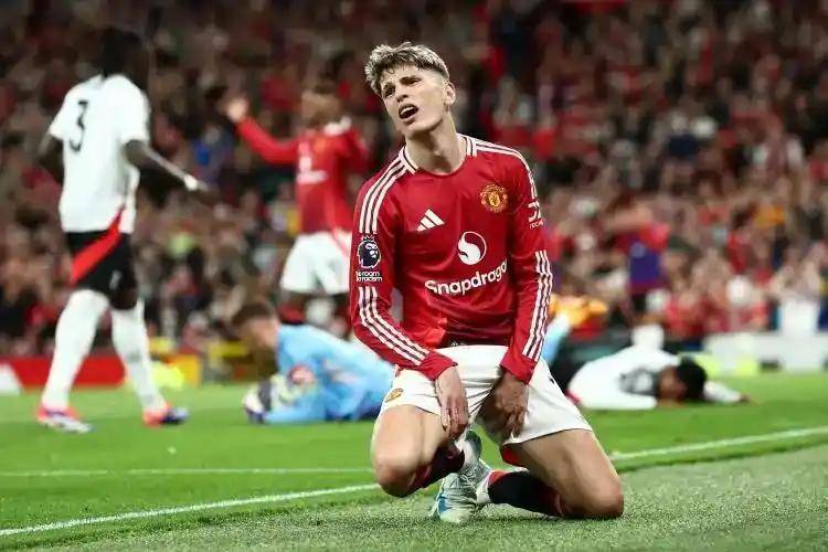 博加德建议加纳乔留队，斯洛特可以学习安胖